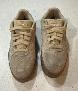 PUMA Platform Sneakers – Women’s Size 7.5 thumbnail 1