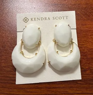 Rare Retired Kendra Scott Gold Ivory White Resin Statement Drop Earrings thumbnail 1
