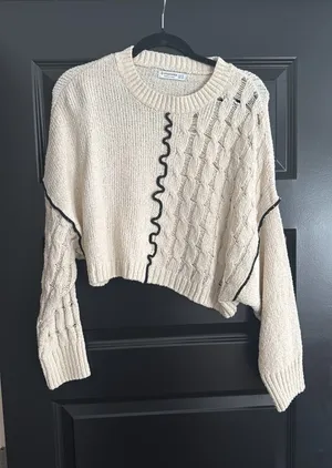 Stradivarius Knit Cropped Sweater thumbnail 1
