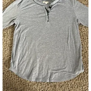 Anne‎ Klein Women's Light Blue Long Sleeve V-Neck Tee Size Small thumbnail 6