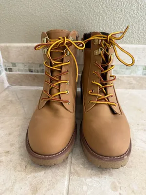 Sugar Mabry Tan combat style, block heel and side zipper Size 8 Lug sole thumbnail 3