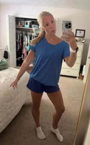 Yogalicious top thumbnail 1