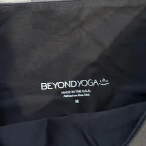 Beyond Yoga Black High-Rise Leggings Size Medium Women’s Athletic Pants thumbnail 2
