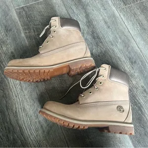 Timberland Classic 6” Premium Satin Taupe Boots Size 7.5 Anti-fatigue Lace Up thumbnail 5
