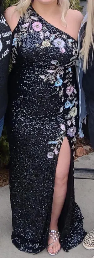 Sherri Hill Prom Dress thumbnail 1