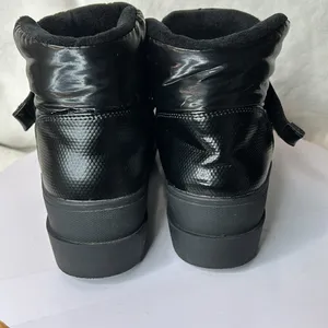 Juicy Couture Women's Black Veronica Winter Platform Boots size 9. thumbnail 6