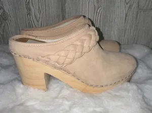 Dolce Vita Hila Braided Suede Slip-On Mules in Light Beige thumbnail 1