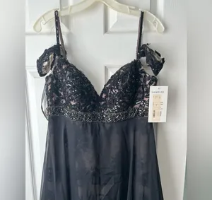 Sherri Hill Prom Dress thumbnail 5