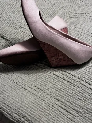 Women’s Wedge Pumps thumbnail 6