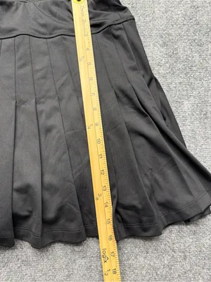 Tuckernuck Women’s Large Black Pleated Tennis athletic Skort thumbnail 4