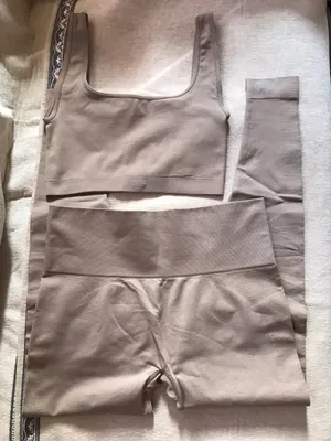 Set Active Leggings & Matching Bra thumbnail 2