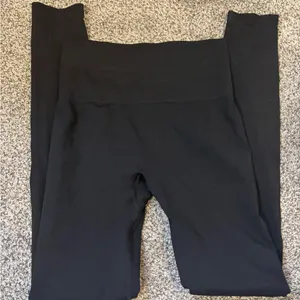Skims Seamless Sculpt Leggings thumbnail 3