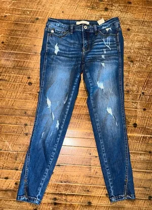 Kancan 28/9 distressed stretchy normcore jeans thumbnail 1