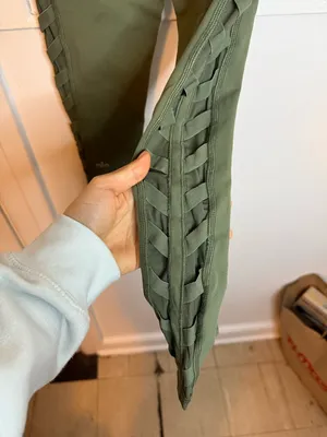 ALO Yoga Olive Green Mesh Braided Cropped Leggings thumbnail 5