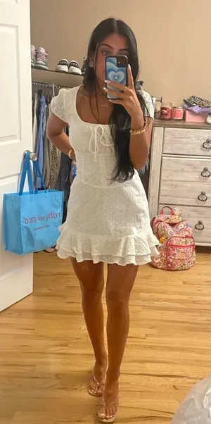White Dress thumbnail 1