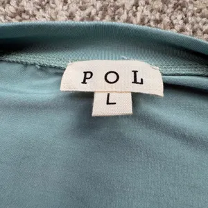 POL V Neck Top Women LG Sage Green Long Sleeve Minimalist Lightweight Capsule‎ thumbnail 5