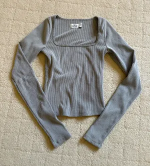 Hollister Ribbed Seamless Fabric Square-Neck Top thumbnail 1