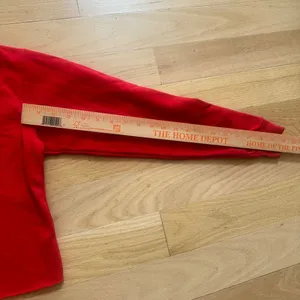 Home Alone 'Merry Christmas Ya Filthy‎ Animal' Medium Red Crop long sleeve thumbnail 4