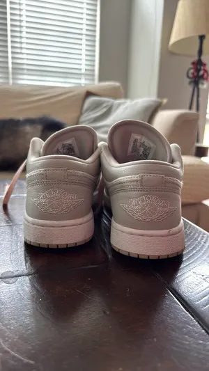 Nike Jordan Air Jordan Low Tops thumbnail 2