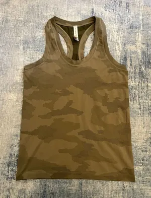 Athleta Green Momentum Seamless Camo Tank Top Women's Medium thumbnail 1