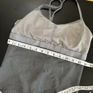 Lululemon Power Y Tank with Built In Bra Size 6 Stripes thumbnail 7