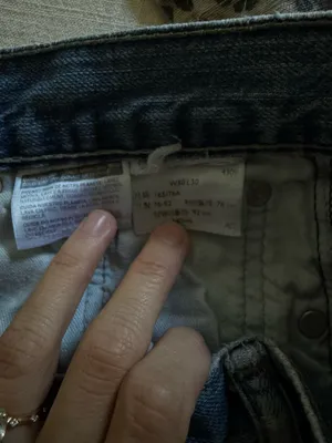 Levis Medium Wash Straight Leg Jeans thumbnail 3