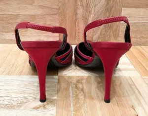 Vintage ESCADA Red Satin Embellished Pointy Toe Sling Back High Heels Pump 37 thumbnail 5