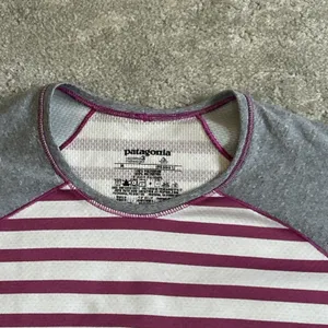Patagonia Shirt Womens Medium Capilene 3 Midweight Crew Baselayer Top Striped thumbnail 2