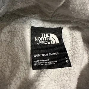 The North Face Women’s Sz: L Hoodie Sweatshirt Gray Half Dome Logo Pullover. thumbnail 9