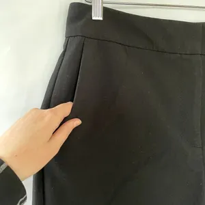 Ann Taylor black business casual pants pockets women's size 12 P capri‎ style thumbnail 3