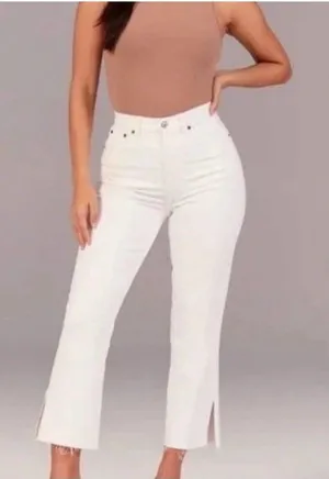 Abercrombie & Fitch Ultra High Rise Kick Flare White Jeans Raw Hem Size 32/14 thumbnail 1