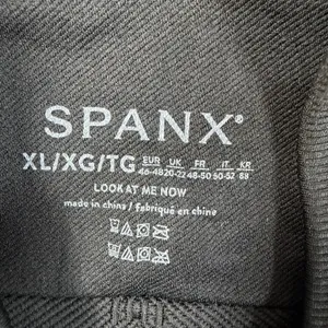 SPANX Rib Seamless Medium Impact Sports Bra Size XL Black Racerback 50238R NWT thumbnail 6