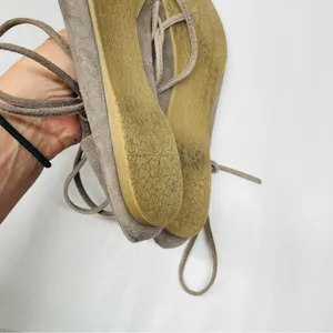 Steve Madden Eleanor Suede Lace-Up Ballet Flats Taupe Size 7.5 thumbnail 9