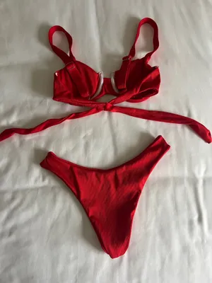 Red bikini set thumbnail 2