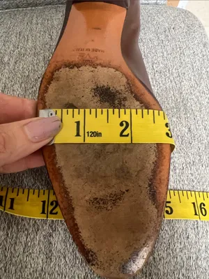 Salvatore Ferragamo Brown Leather Tassel Loafers READ Run small and narrow thumbnail 10