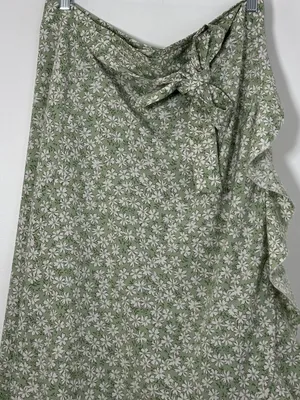 SHEIN Green Floral Wrap Ruffle Midi Skirt Size Medium thumbnail 2