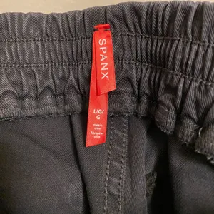 Spanx Stretch Twill Cargo Jogger Size L In Washed Black New With Tag thumbnail 6