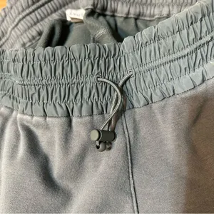 Athleta Triumph Hybrid Wide Leg Crop Pants Granite Blue Size Small Lounge Casual thumbnail 10