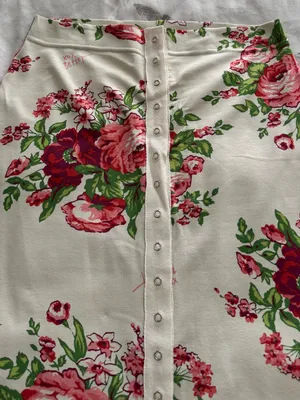 Betsey Johnson Floral snap Front White & Pink Maxi Skirt size S boho XOXO Betsey thumbnail 3