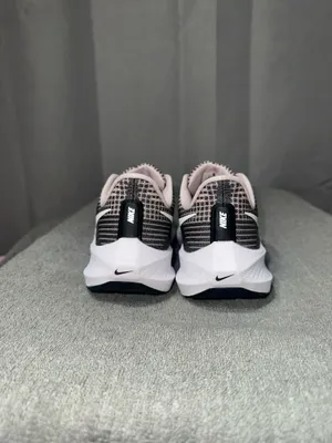 Women’s Nike Zoom Air Pegasus thumbnail 2