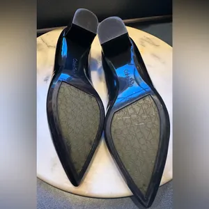 Calvin Klein Black Patent pointy Toe Block Heels. LN ,Slip. Resistance.Sz 6. thumbnail 8