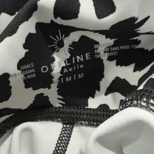 Aerie Offline High-Rise 7/8 Black White Abstract Animal Leggings Women’s Medium thumbnail 4
