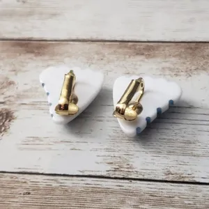 Vintage Clip On Earrings thumbnail 3