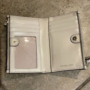 Michael Kors Beige leather Wallet Zippered Pockets Card Slots thumbnail 3