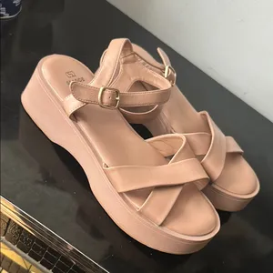 Seaside Brand Tan Sandals Minimalist Flatform Design 40 thumbnail 6