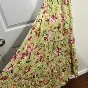 Lulu’s Sweet Statement Chartreuse Floral Print Cutout Maxi Dress Size Medium $89 thumbnail 4