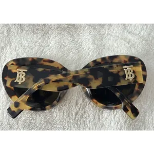 BURBERRY Tortoise Sunglasses Made In Italy~B4298-F~Cat Eye Shades Sunnies &Case thumbnail 2