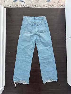 High waisted light wash jeans thumbnail 3