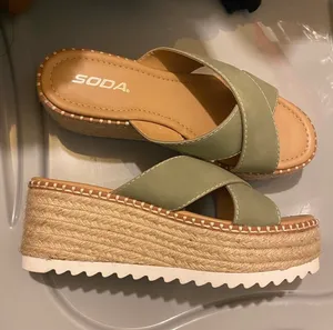 Soda platform espadrille sandals thumbnail 1