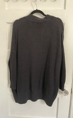 Black Sweater Size XS thumbnail 2
